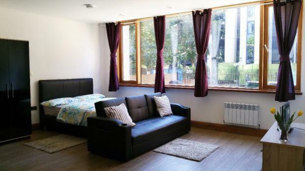 Cygnet House Aparthotel Кройдон Екстериор снимка